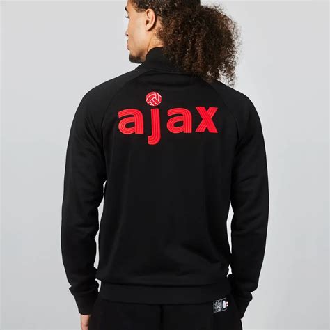 ajax fanshop openingstijden